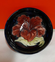 Vintage Moorcroft Hibiscus Bowl 5.5"