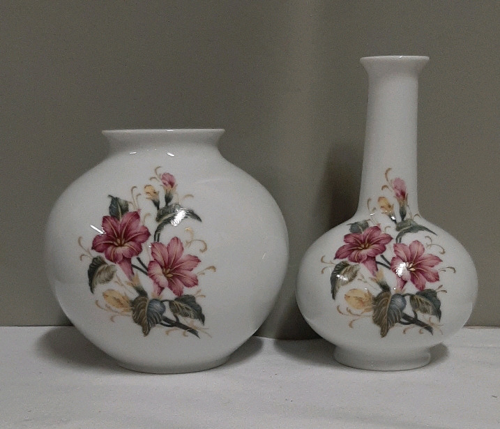 Vintage 2 Kaiser Liliane Vases Made in West Germany