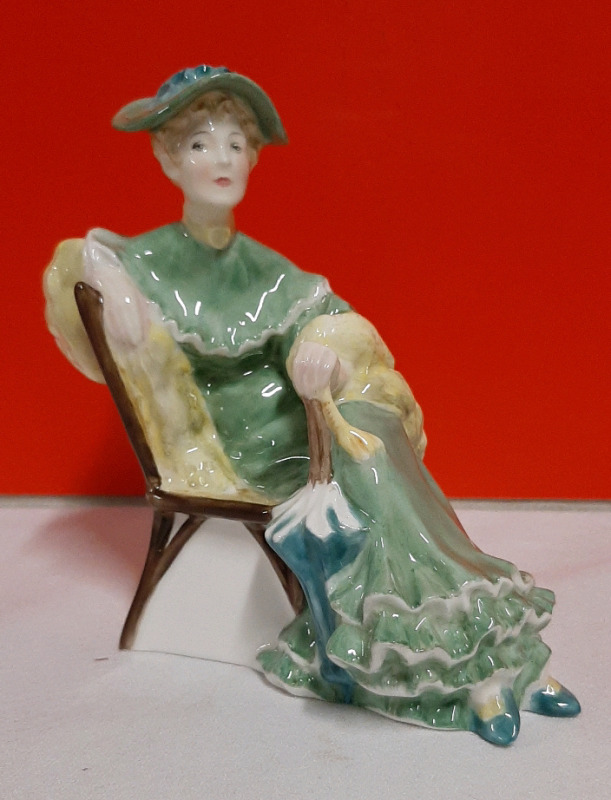 Vintage Royal Doulton Ascot 6"