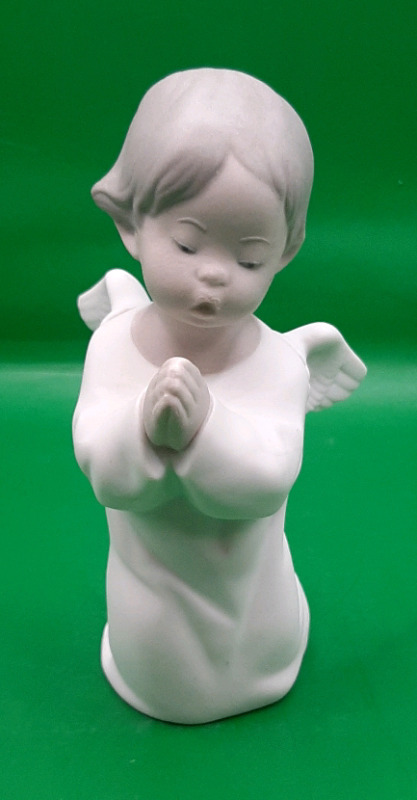 Vintage Lladro Matte Finish Angel 5"