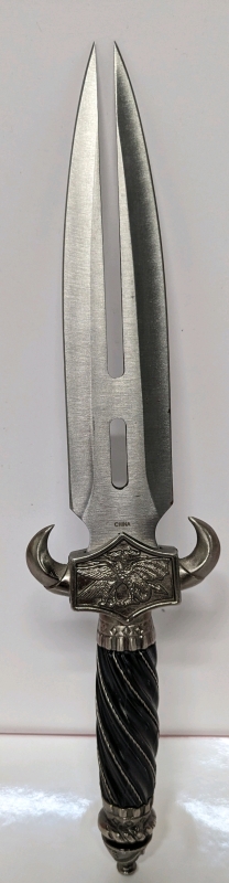 7" Twin Tipped Dagger Fantasy Replica.