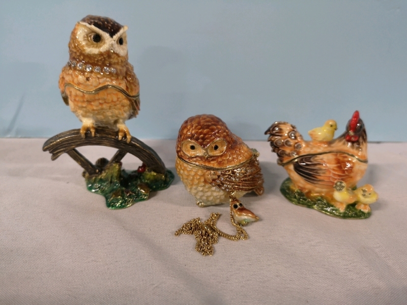 3 Adorable Trinket Boxes + Necklace - Owls & Hen