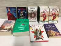 16 Christmas Novels