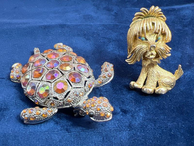 Topaz AB Rhinestone Turtle Textured Gold Tone Dog Brooch