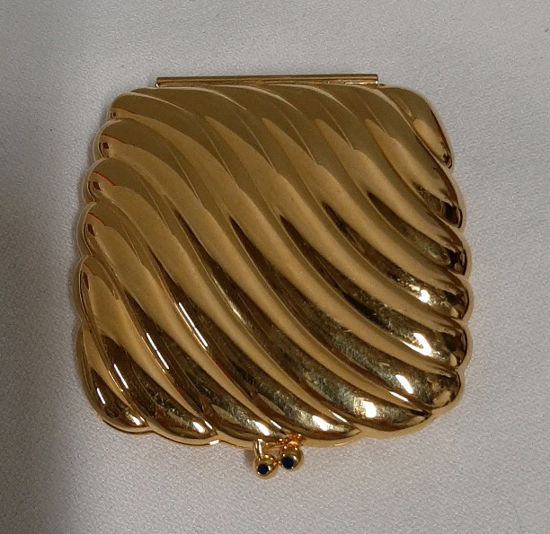 Vintage Estee Lauder Gold Tone Compact with Wave Design 3 x 3"