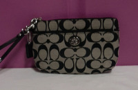 Coach Signature G Black and White Wristlet