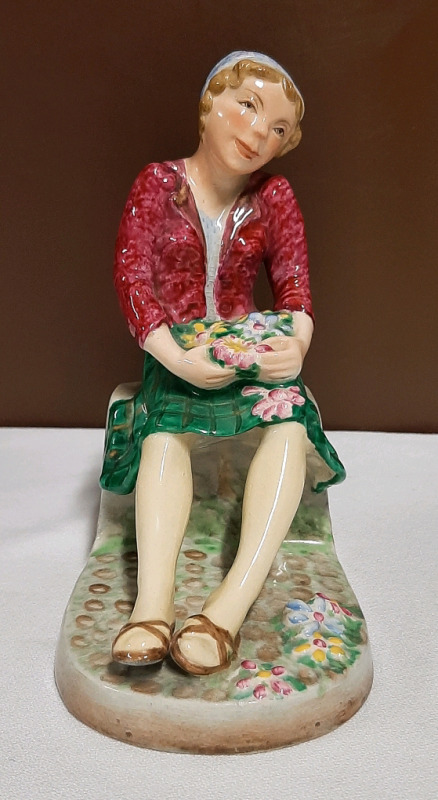 Vintage Wedgwood Figurine Woman Gathering Flowers 6"