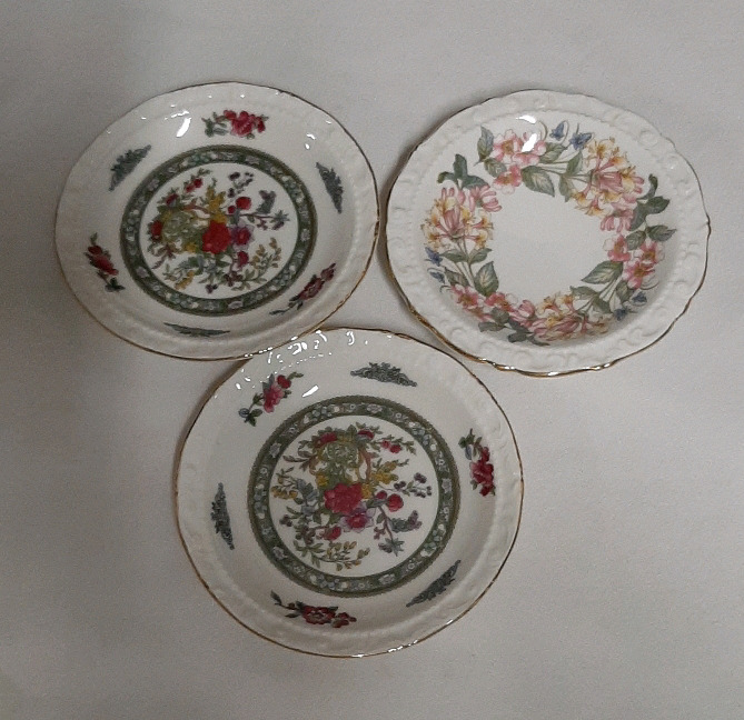 Vintage Paragon Pin Dishes 2 Tree of Kashmir 1 Country Lane 4.75"