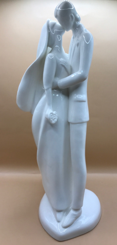 Royal Doulton England Images Collection Wedding Day Sculpture 13 inches tall