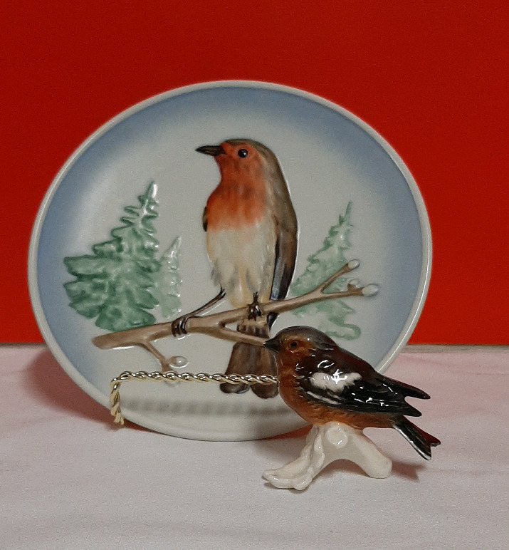 Vintage Goebel Robin Plate and Sparrow Figure