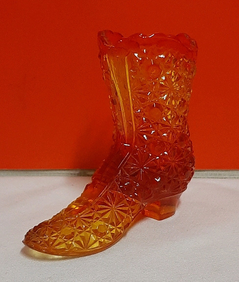 Vintage Amberina Glass Daisy and Button Boot 4"