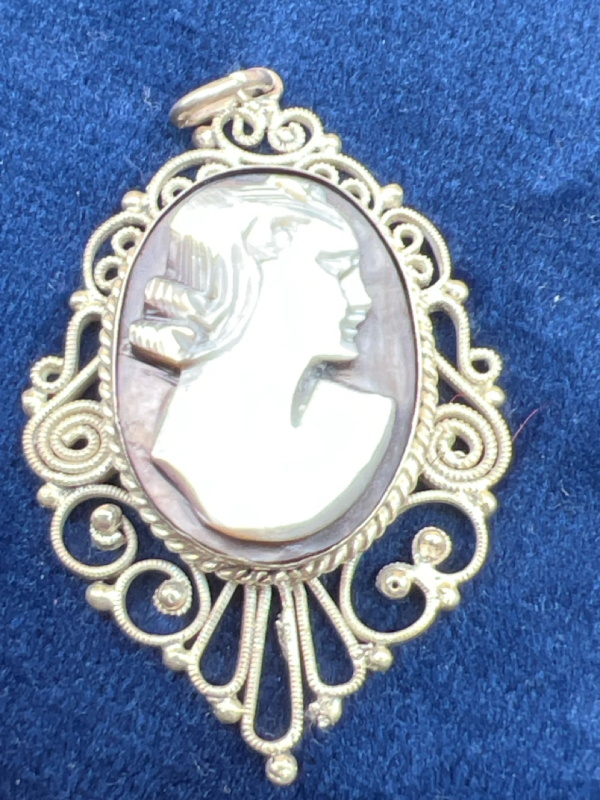 Sterling Filagree & Shell Cameo Pendant