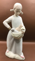 NAO by Lladro Porcelain Figurine oh Girl with Kittens 9 inches tall
