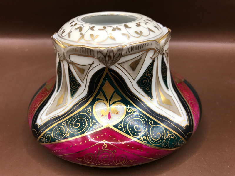Antique Art Nouveau Alhambra Hand Painted Hair Receiver Vienna Austria 5 inch wide