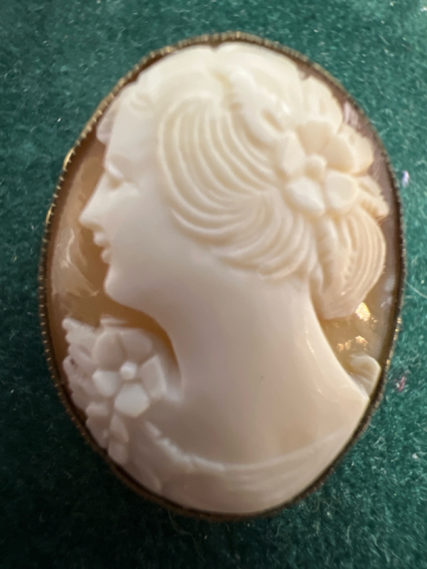 12K Gold Filled Cameo Brooch Pendant