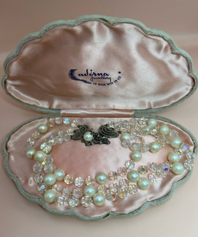Exquisite CORO Swarovski Crystal Faux Pearl Necklace Clamshell Box
