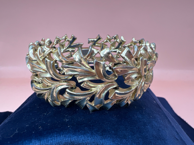 CORO Pegasus modernist Panel Chunky Bracelet Signed