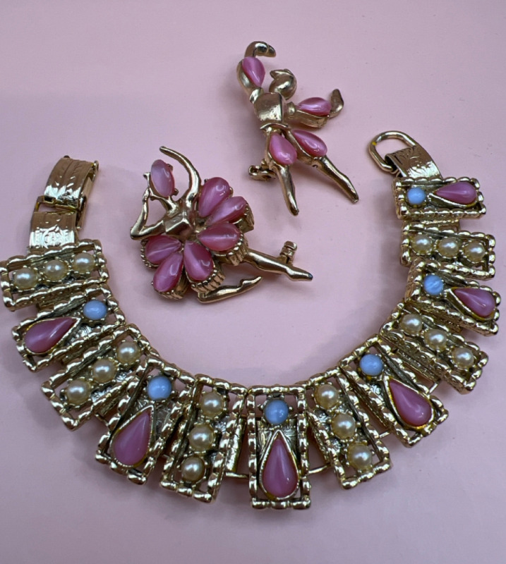 Vintage Pink Glass Duo Ballet Dancer Brooches & Bracelet