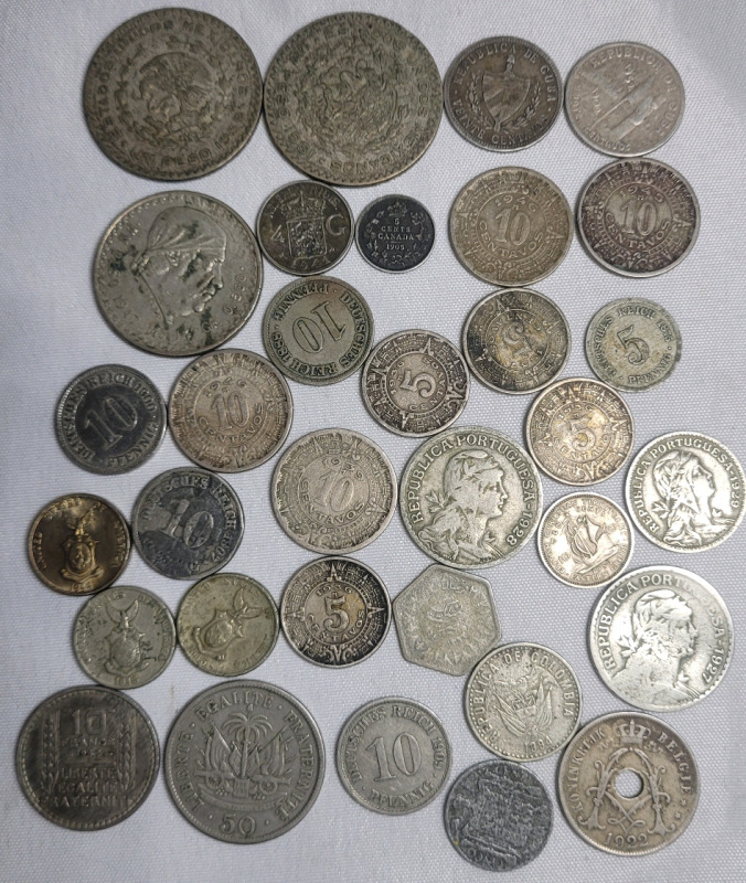 World Coin Lot : Includes Silver Coins from Cuba , Mexico , Canada