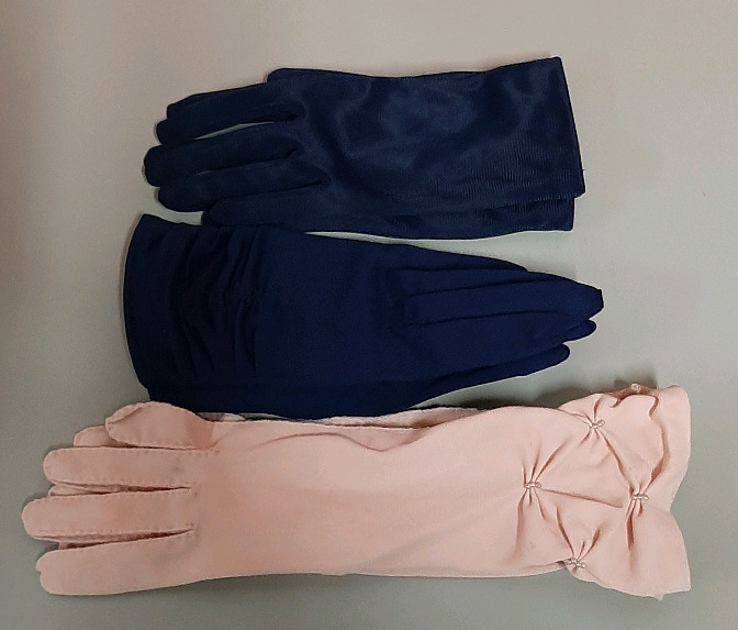 Vintage Louie Fischl Nylon Gloves with Ruching and Pearl's Navy Gloves with Ruching Short Navy Gloves