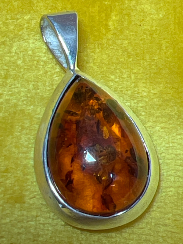 925 Sterling Silver Amber Pendant