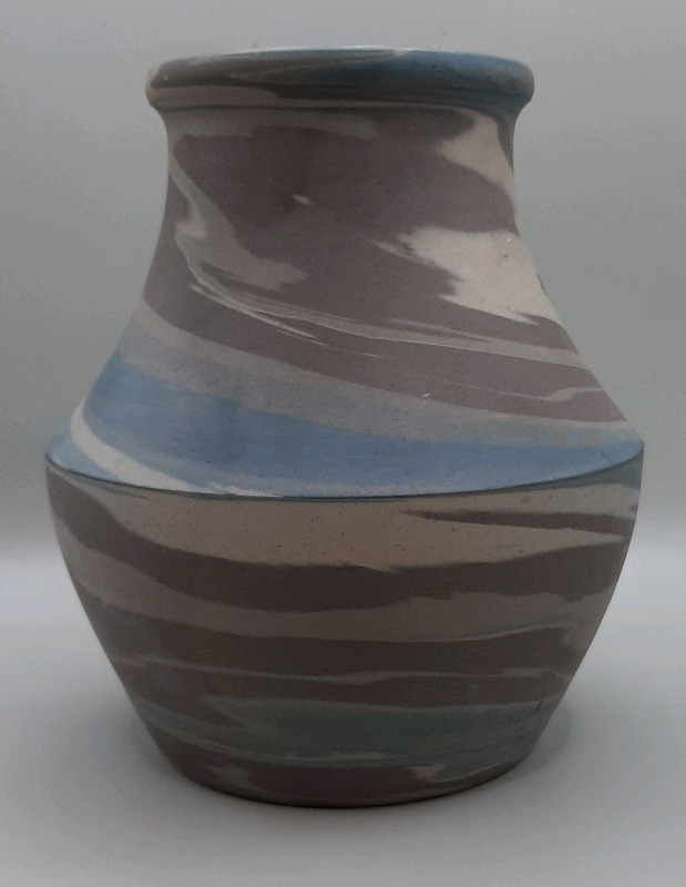 Vintage Niloak Mission Ware Vase 6.25"
