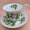 Royal Albert England White Trillium Tea Cup & Saucer Service for two - 5