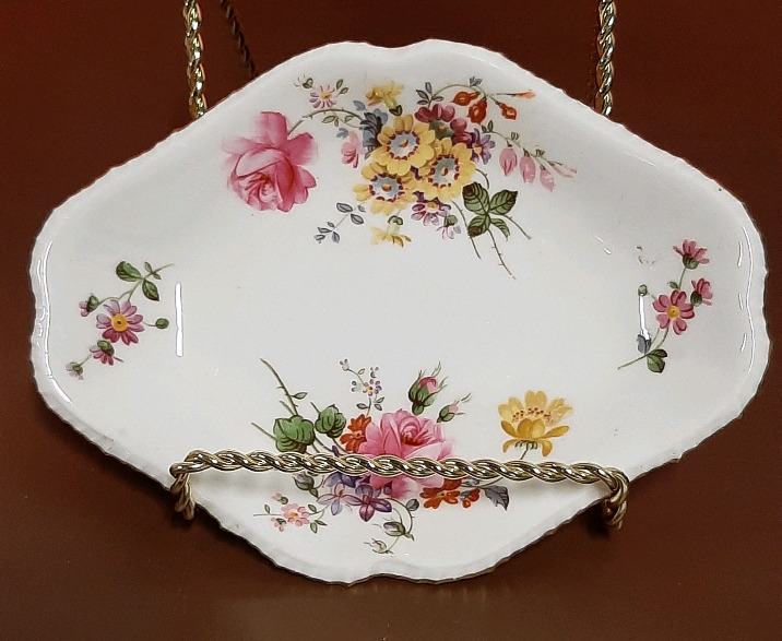 Vintage Royal Crown Derby Derby Posies Scalloped Dish 6.25"