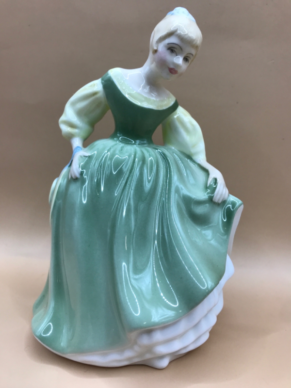 Royal Doulton England Fair Maiden HN 2211 By M Davies Issued 1967-94 5.5 inches tall