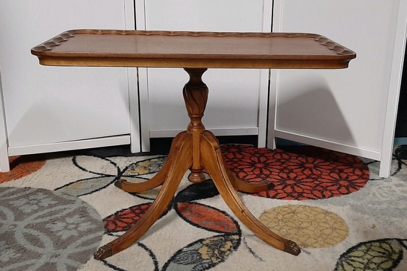 Vintage Solid Wood Table with Scalloped Trim and Duncan Fyfe Legs. Measures 26" x 15.25" x 18" high