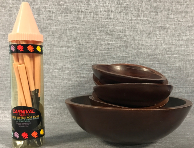 Carnival By Rogers 12 Piece Service For Four & 8 Wooden Bowls