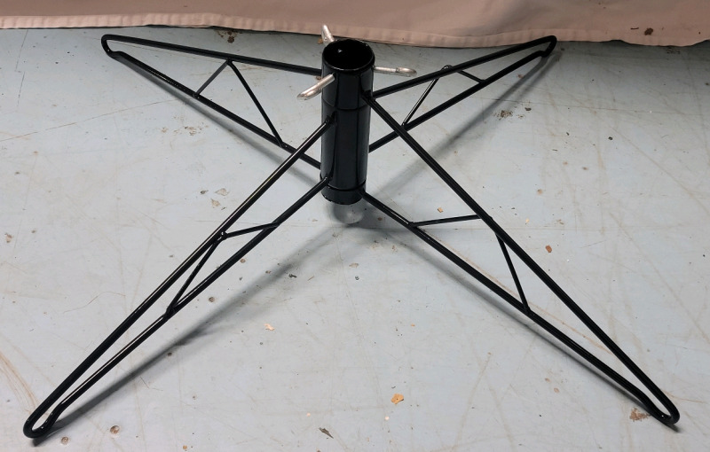 New - 26"&times;26 Pole / Umbrella Stand , Will Hold Pole / Umbrella Upto 1 7/16" diameter
