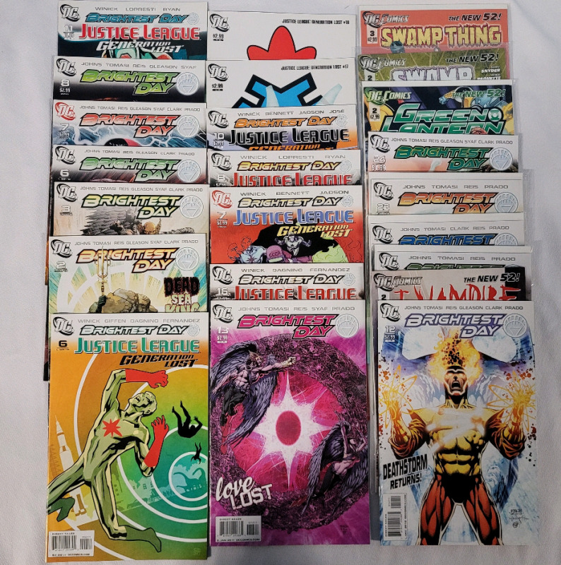 DC Comic Lot - 23 Coimics . Brightest Day , Justice League , Swamp Thing