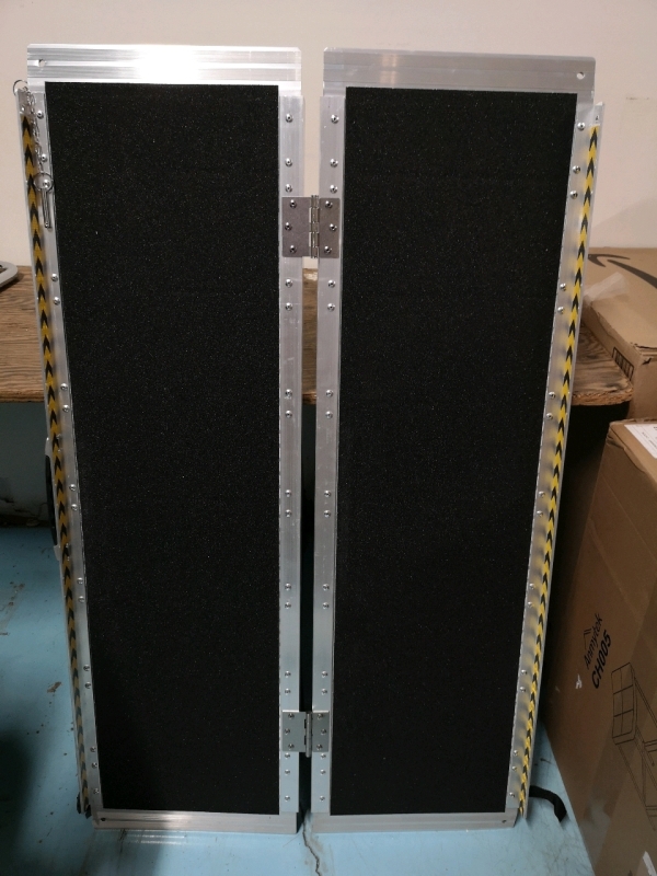 Portable Foldable VNN Non-Skid Wheelchair Ramp 4ft