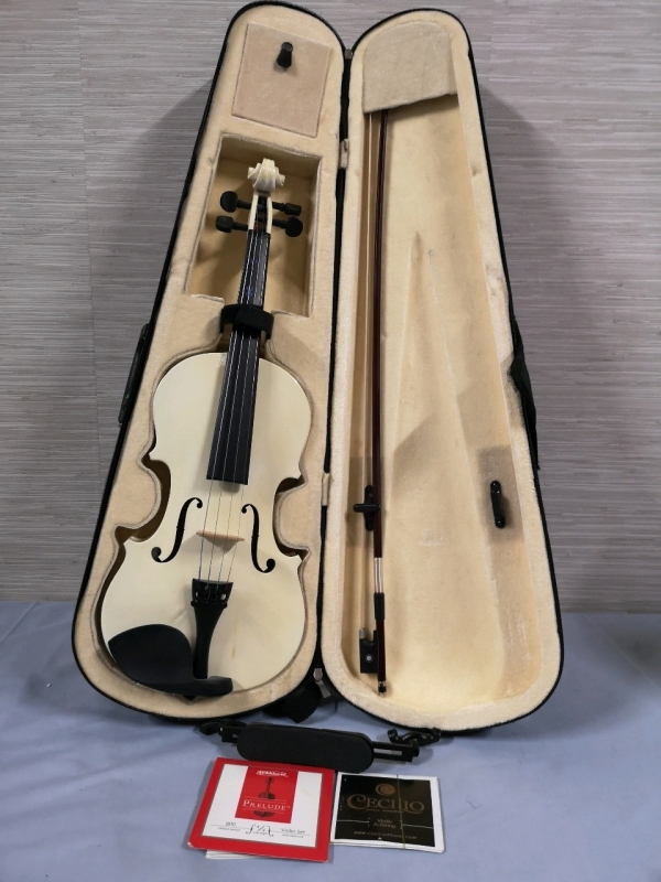 Mending by Cecilio Violin sz 4/4 Full with Case