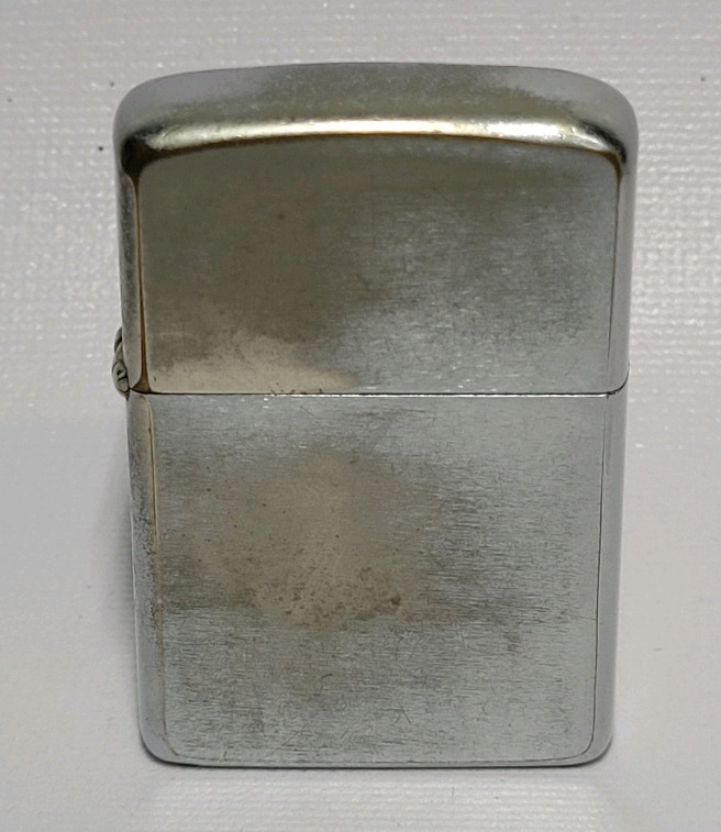 Vintage ZIPPO Lighter , Both Inner & Outer Pieces Made in Niagara Falls 1967 - 1986