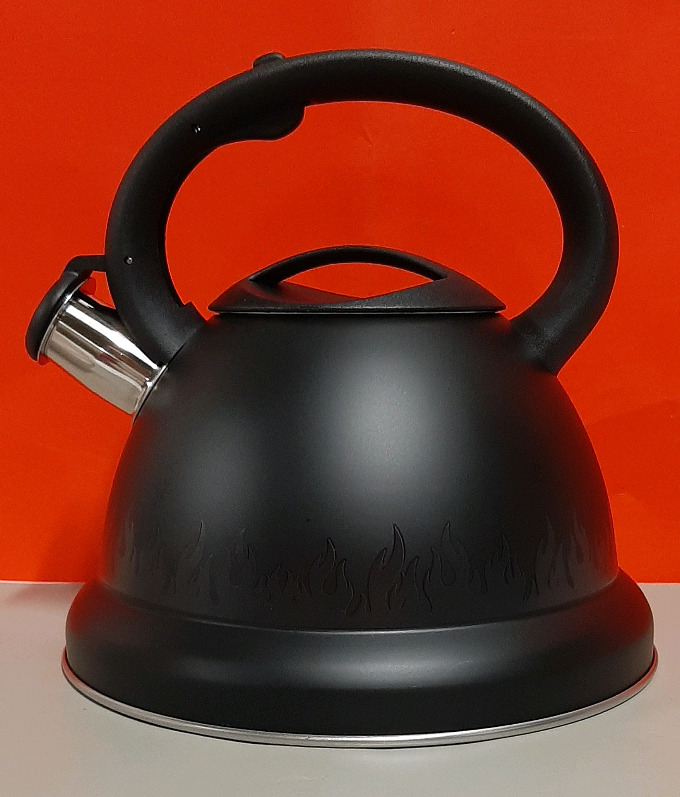 New 3.2 litre Whistling Tea Kettle in Black