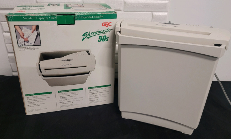 GBC Shredmaster 50s Paper Shredder . 3-4 Pieces of Paper Per .