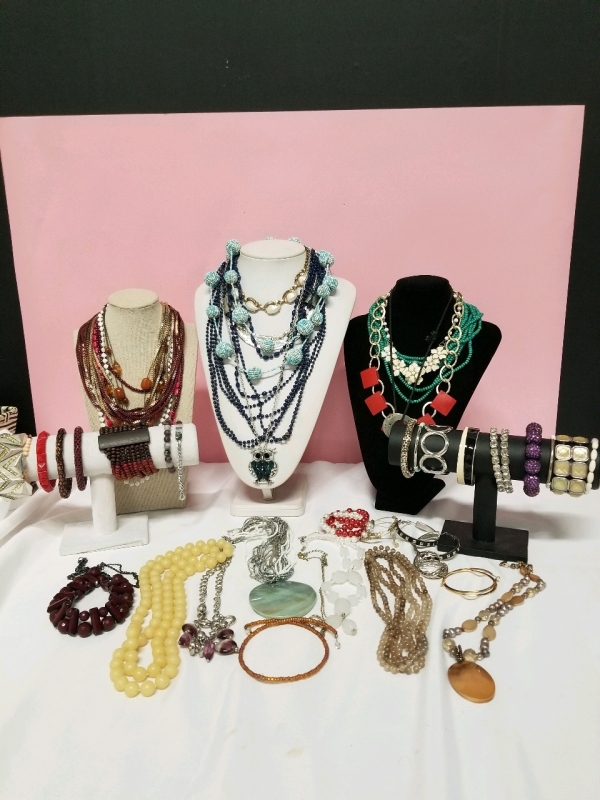 Lot of vintage to modern jewelry