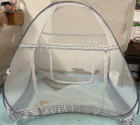 Easy Pop Up Tent 2-3 Person Lightweight , grey and white design