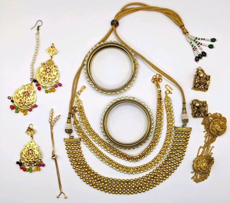 Fantastic Fancy & Intricate Gold Tone Jewelry