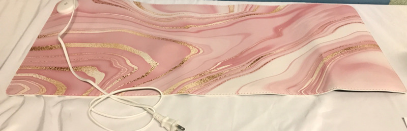 31&rdquo;x13&rdquo; Gold & Pink Marble Mousepad With Wireless Charging Pad