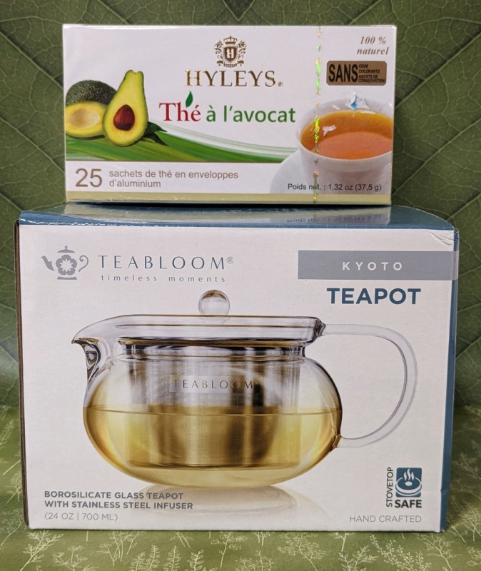 New Teabloom Glass Kyoto Teapot (700ml) & Hyleys Avocado Tea (25 Foil Envelope Tea Bags)