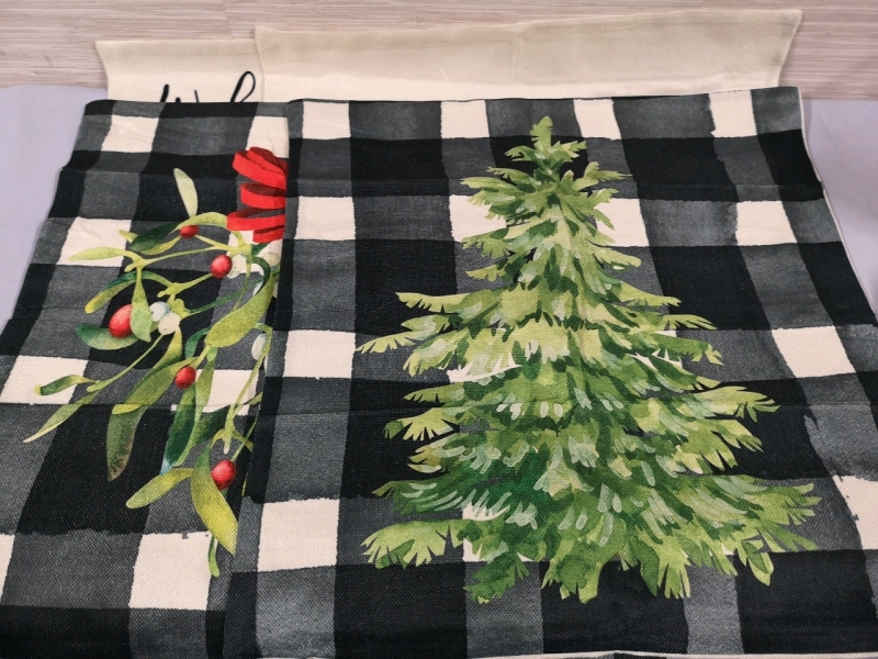 4 New Large Christmas Throw Pillow Covers