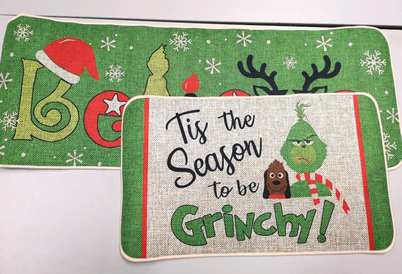 2 New Christmas The Grinch Mats