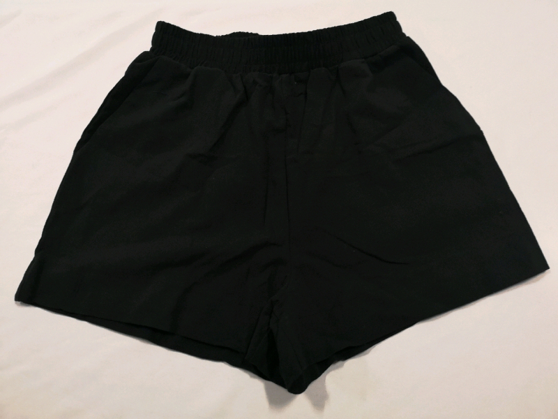 New Cotton:On Women's Shorts Size 4