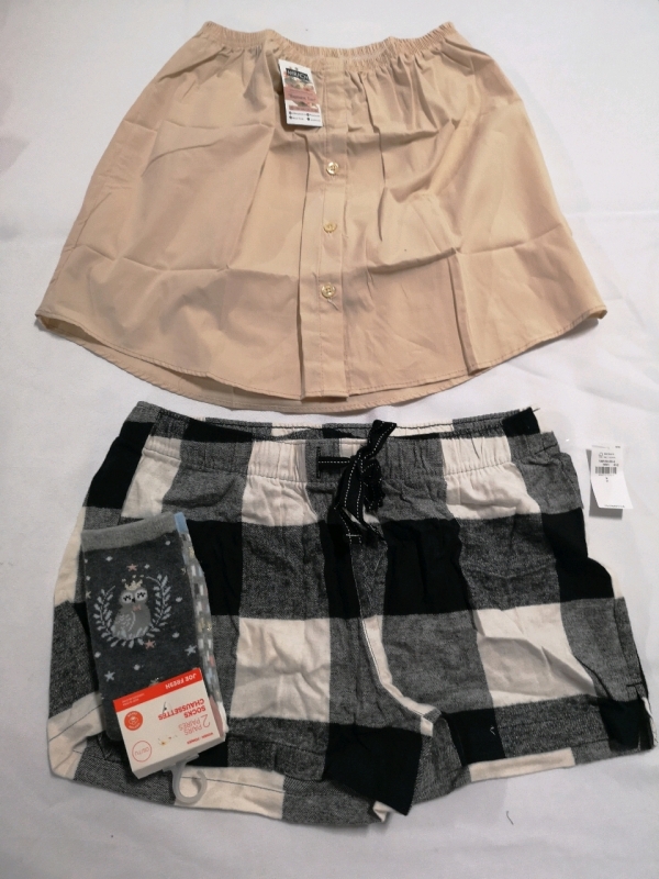 New Women's Socks, Plaid Shorts & Skirt sz Small