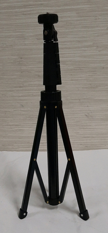 New Small Tripod 17"