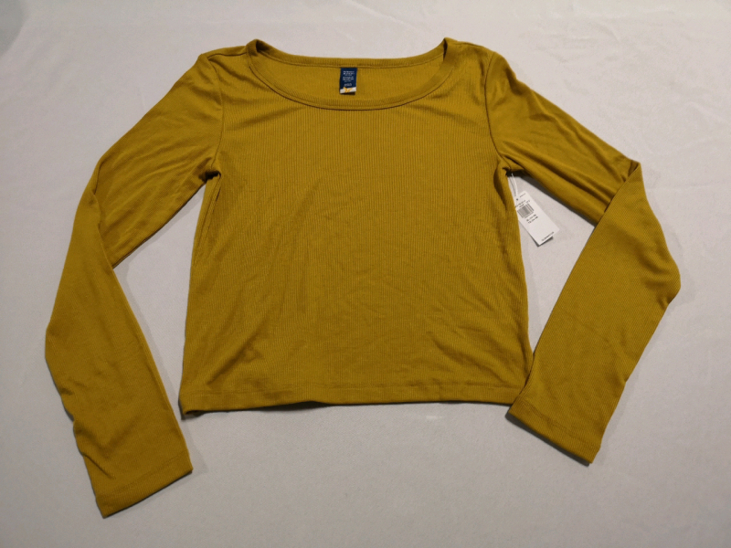 New Youth Old Navy Top sz XL (14-16)