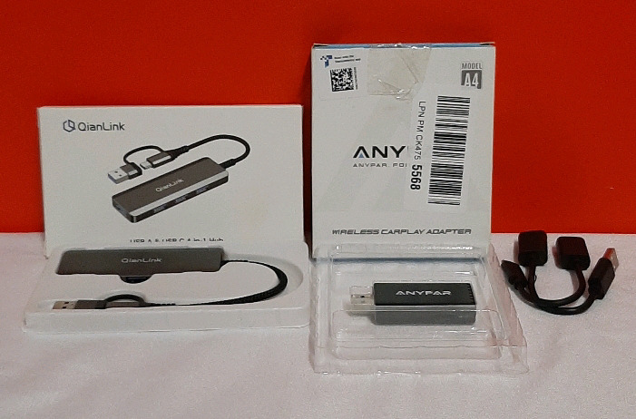 New 1 Anyfar A4 Wireless Car Play Adapter for Vehicles & 1 USB 4 in 1 Hub